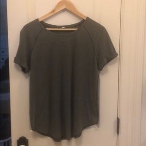 Lulu lemon size 6 back slit top Huntergreen